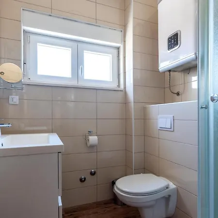 Σπίτι διακοπών Gorgeous In With Sauna Mravince